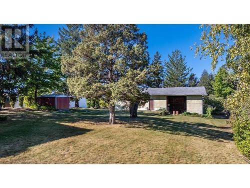 1031 7Th  N Avenue, Creston, BC - Outdoor