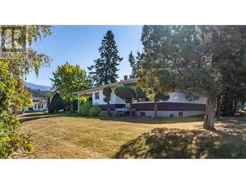 1031 7Th  N Avenue, Creston, BC - Outdoor