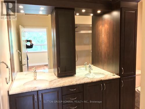 129 Crestwood Road, Vaughan, ON - Indoor Photo Showing Bathroom