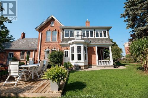 90 Park Street, Chatham, ON - Outdoor With Facade