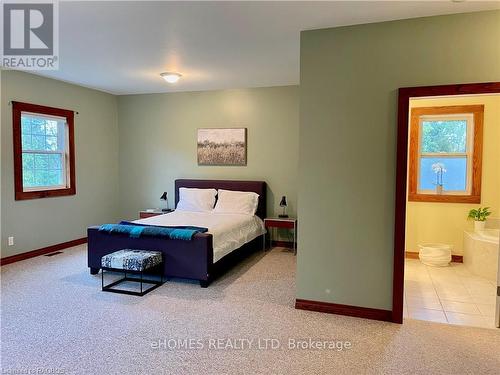 734 5Th Avenue E, Owen Sound, ON - Indoor Photo Showing Bedroom