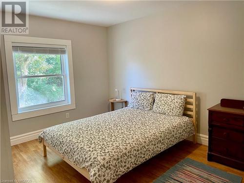 734 5Th Avenue E, Owen Sound, ON - Indoor Photo Showing Bedroom