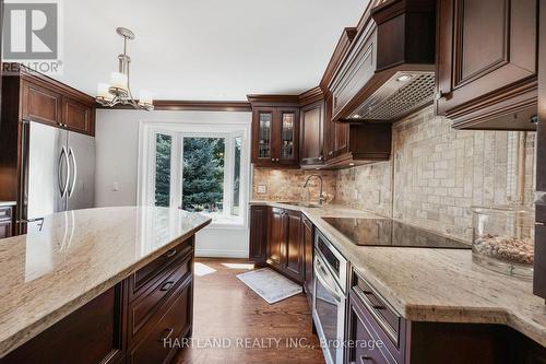 9249 Sixth Line, Halton Hills, ON - Indoor Photo Showing Kitchen With Upgraded Kitchen