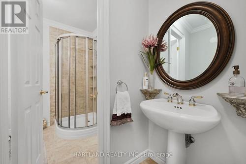 9249 Sixth Line, Halton Hills, ON - Indoor Photo Showing Bathroom