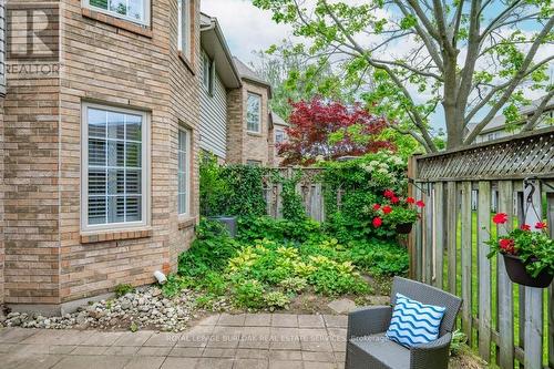 83 - 3333 New Street, Burlington, ON - Outdoor