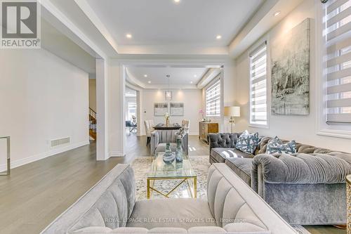 426 North Park Boulevard, Oakville, ON - Indoor Photo Showing Living Room