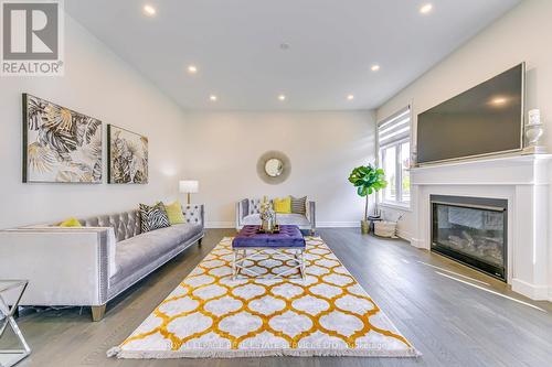 426 North Park Boulevard, Oakville, ON - Indoor Photo Showing Living Room With Fireplace