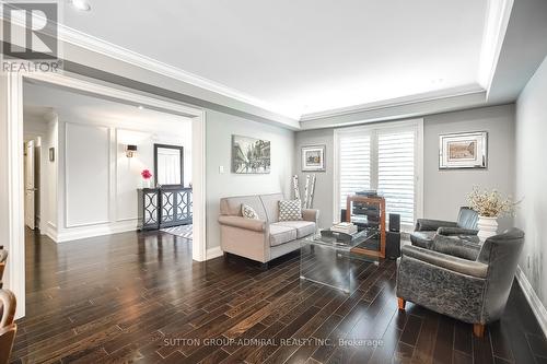 2360 Marisa Court, Mississauga, ON - Indoor Photo Showing Living Room