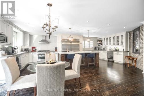 2360 Marisa Court, Mississauga, ON - Indoor Photo Showing Dining Room