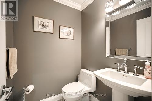 2360 Marisa Court, Mississauga, ON - Indoor Photo Showing Bathroom