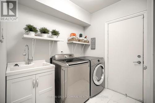 2360 Marisa Court, Mississauga, ON - Indoor Photo Showing Laundry Room