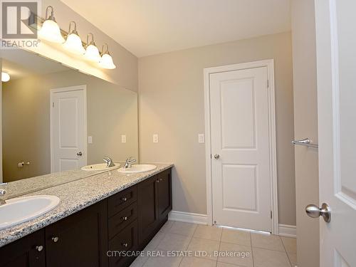 3229 Trailside Drive, Oakville, ON - Indoor Photo Showing Bathroom