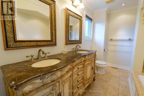 1365 Bishopstoke Way, Oakville, ON - Indoor Photo Showing Bathroom