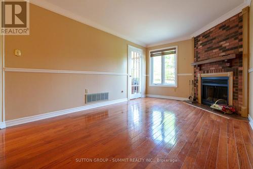 1365 Bishopstoke Way, Oakville, ON - Indoor With Fireplace