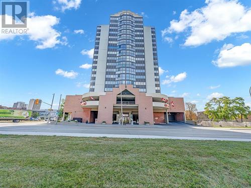 515 Riverside Drive West Unit# 1505, Windsor, ON - Outdoor With Facade