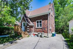 98 WATERLOO Street  Waterloo, ON N2J 1X9