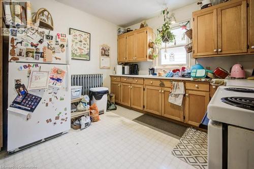 98 Waterloo Street, Waterloo, ON - Indoor Photo Showing Kitchen