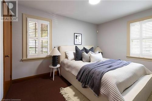 105 Brunswick Street, Brantford, ON - Indoor Photo Showing Bedroom