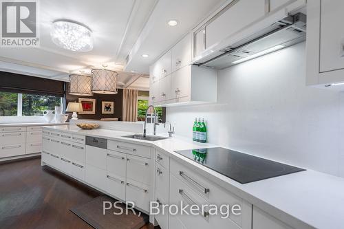 339 - 3600 Yonge Street, Toronto, ON - Indoor Photo Showing Kitchen