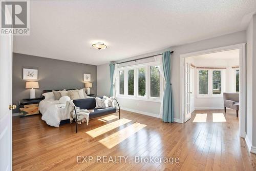 3 Hoodview Court, Markham, ON - Indoor Photo Showing Living Room