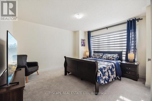 19 Concert Hill Way N, East Gwillimbury, ON - Indoor Photo Showing Bedroom