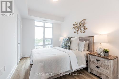 430 - 10 Mallard Trail, Hamilton, ON - Indoor Photo Showing Bedroom