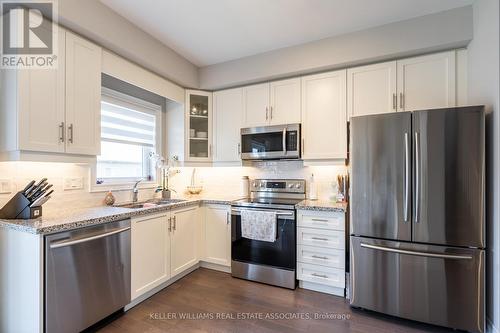 12 Marr Lane, Hamilton, ON - Indoor Photo Showing Kitchen