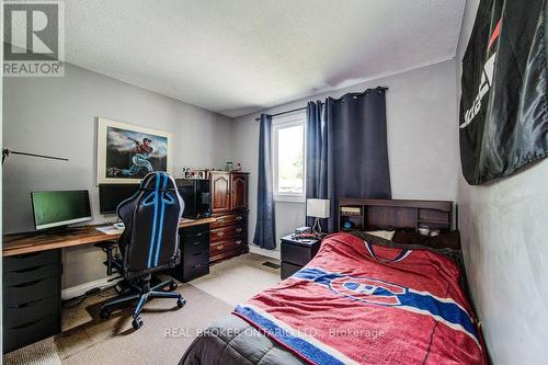 93 Cindy Avenue, Cambridge, ON - Indoor Photo Showing Bedroom