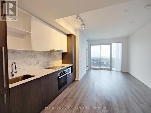 6205 - 138 Downes Street, Toronto, ON - Indoor Photo Showing Kitchen With Upgraded Kitchen