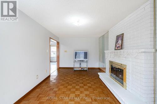 10 Hedgerow Avenue, Brampton, ON - Indoor With Fireplace