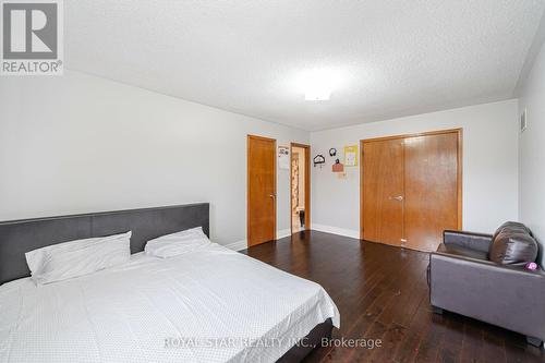 10 Hedgerow Avenue, Brampton, ON - Indoor Photo Showing Bedroom