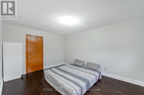 10 Hedgerow Avenue, Brampton, ON - Indoor Photo Showing Bedroom