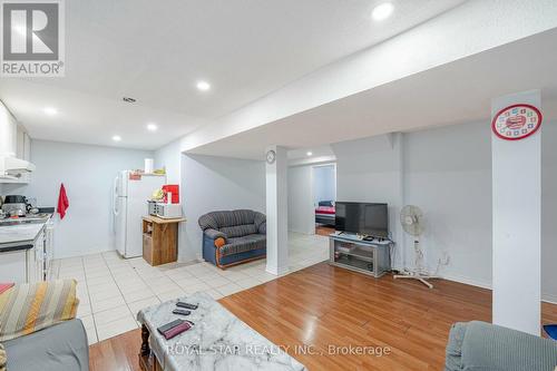 10 Hedgerow Avenue, Brampton, ON - Indoor