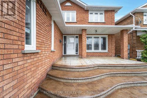 10 Hedgerow Avenue, Brampton, ON - Outdoor