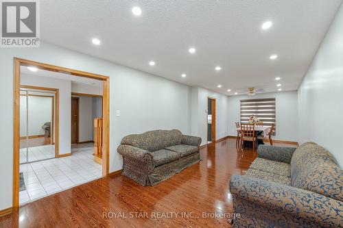 10 Hedgerow Avenue, Brampton, ON - Indoor