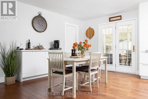 100 Meadow Heights Drive, Bracebridge, ON - Indoor Photo Showing Dining Room