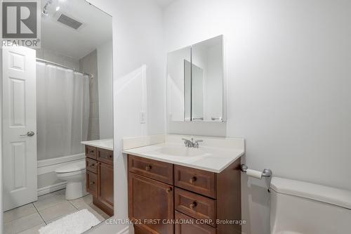 7 - 152 Albert Street, London, ON - Indoor Photo Showing Bathroom