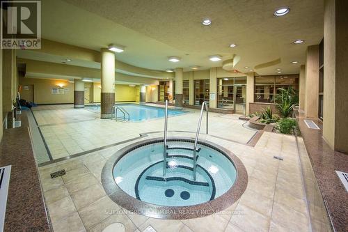 1806 - 736 Bay Street, Toronto, ON - Indoor Photo Showing Other Room With In Ground Pool