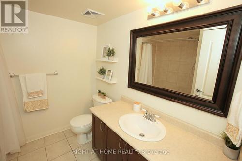 Th6 - 80 Carr Street, Toronto, ON - Indoor Photo Showing Bathroom