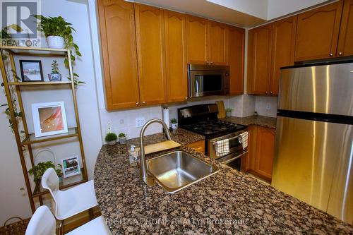 Th6 - 80 Carr Street, Toronto, ON - Indoor Photo Showing Kitchen With Double Sink