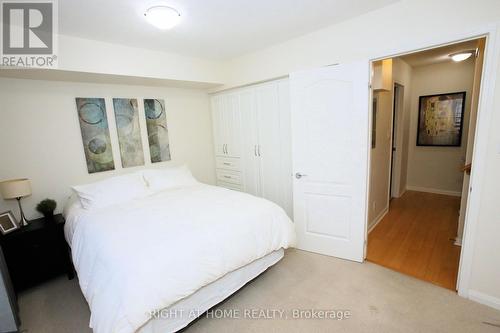 Th6 - 80 Carr Street, Toronto, ON - Indoor Photo Showing Bedroom