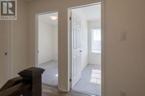 527 Fir Court, Milton, ON - Indoor Photo Showing Other Room