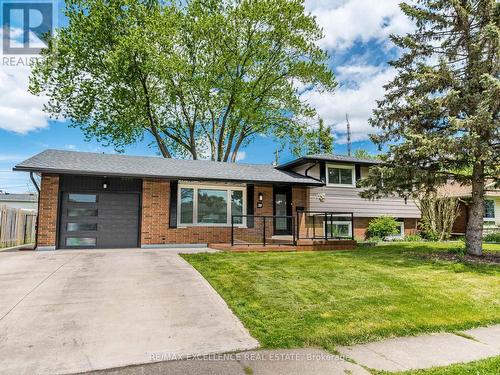 38 Martha Court, Welland, ON - Outdoor With Facade