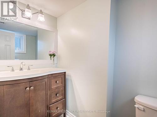 38 Martha Court, Welland, ON - Indoor Photo Showing Bathroom