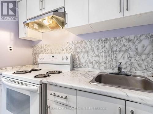 38 Martha Court, Welland, ON - Indoor Photo Showing Kitchen