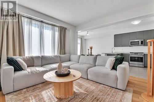 12 Whithorn Crescent, Haldimand, ON - Indoor Photo Showing Living Room