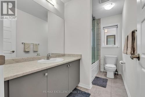 12 Whithorn Crescent, Haldimand, ON - Indoor Photo Showing Bathroom