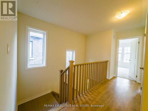 298 Okanagan Path, Oshawa, ON - Indoor Photo Showing Other Room