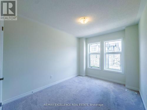 298 Okanagan Path, Oshawa, ON - Indoor Photo Showing Other Room