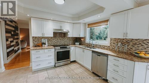 8 Elite Road, Caledon, ON - Indoor Photo Showing Kitchen With Stainless Steel Kitchen With Double Sink With Upgraded Kitchen